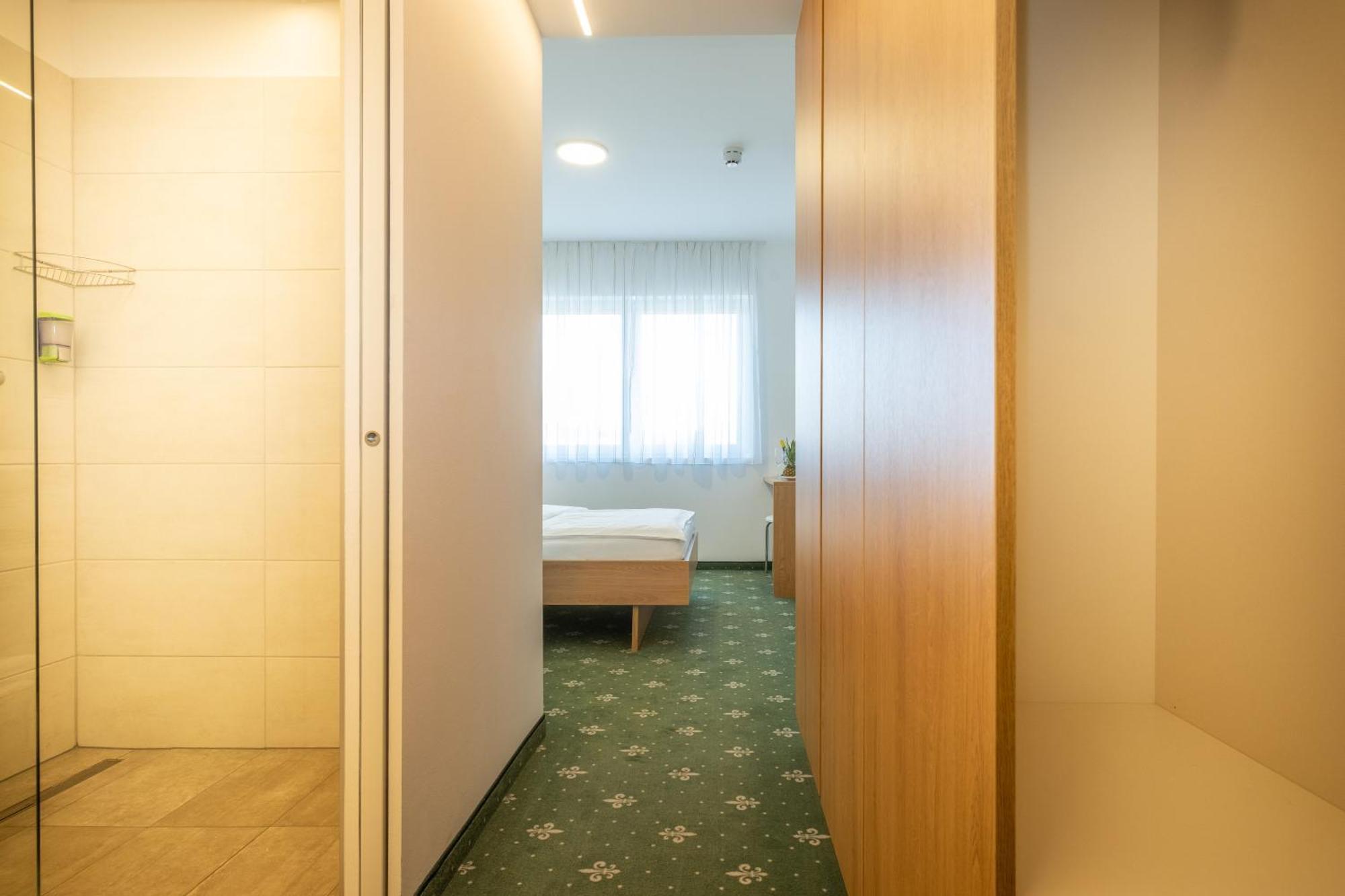 Hotel B3 Gmbh Mauthausen Esterno foto